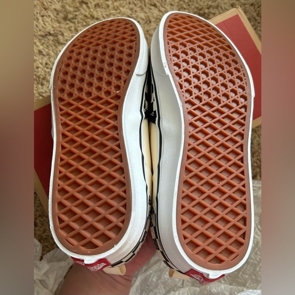 New NIB Vans Size 7 Black & White Checkered Shoes Slip on - Picture 3 of 5